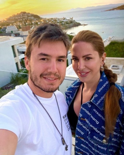 Tatil sezonunu açan ünlüler