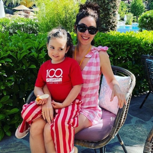 Tatil sezonunu açan ünlüler