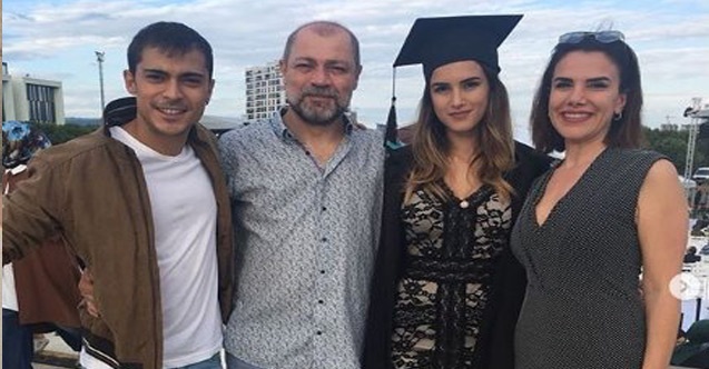 Kızı babası Şener Şen'in birebir kopyası...