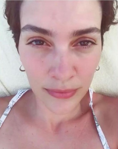 Ünlü isimlerin makyajsız halleri