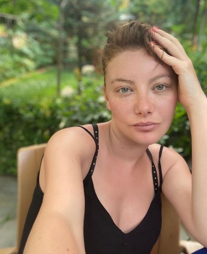 Ünlü isimlerin makyajsız halleri