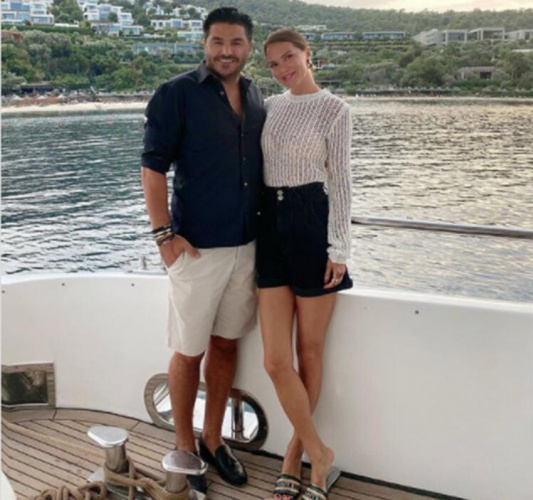 'Sen nesin, karşı tarafın sarı taksisi mi?'