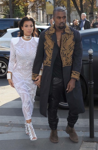 Kardashian ikinci kez anne olmak istiyor!