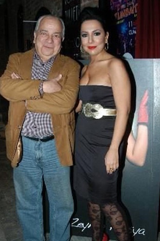 Kızı babası Şener Şen'in birebir kopyası...