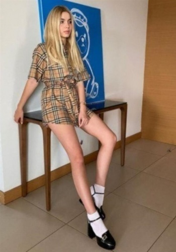 Ayça Tilki ablasının izinden yürüyor!