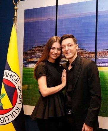 Amine Gülşe imaj değiştirdi!