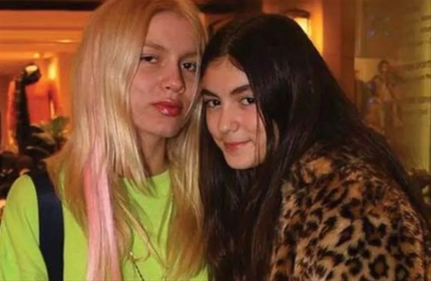 Ayça Tilki ablasının izinden yürüyor!