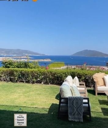 Burcu Esmersoy’un deniz manzaralı evini gören büyülendi!