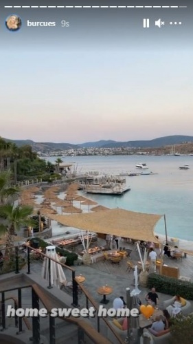 Burcu Esmersoy’un deniz manzaralı evini gören büyülendi!