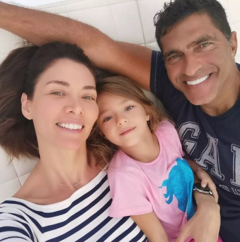 Nefise Karatay'ın kızı Maya annesinin kopyası!