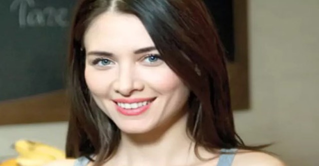 Nefise Karatay'ın kızı Maya annesinin kopyası!