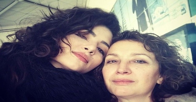 Melisa Aslı Pamuk'un annesi kızına taş çıkarttı