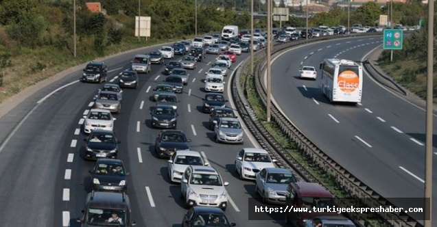 İstanbul'dan kaçışta yoğunluk erken saatlerde başladı