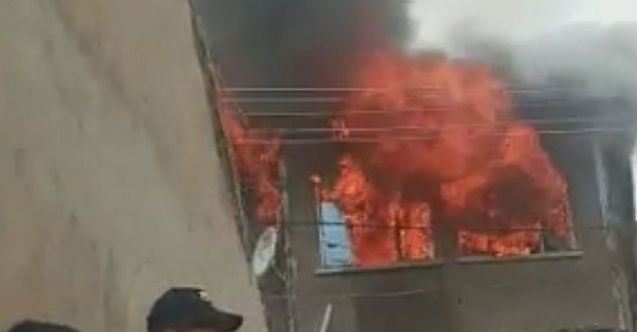 Mülteci ailenin evi alevlere böyle teslim oldu