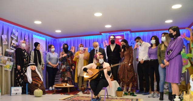 Öğretmenler “Anadolu Masalları“nı anlatıyor