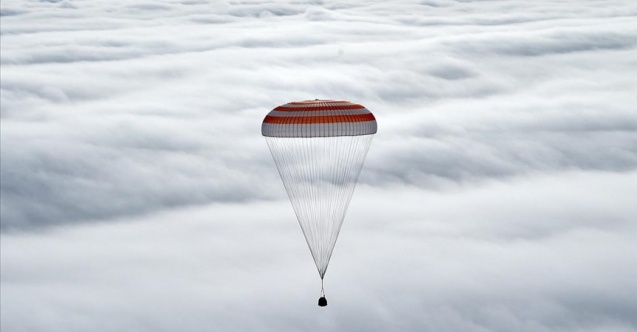 Soyuz MS-17 uzay aracıyla 3 astronot dünyaya döndü