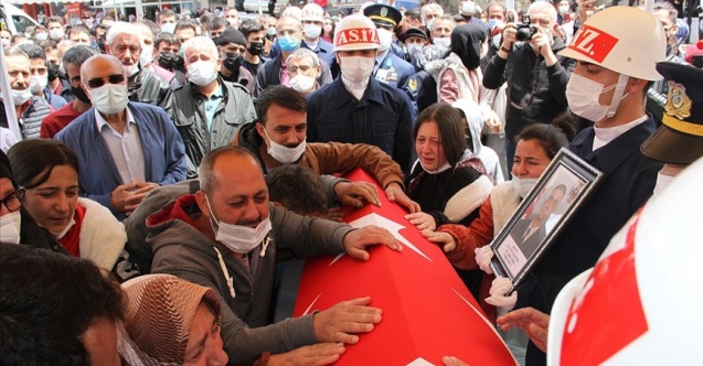 Şehit Uzman Onbaşı Eyyüp Gergin son yolculuğuna uğurlandı