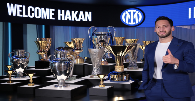 Hakan Çalhanoğlu Inter'e transfer oldu