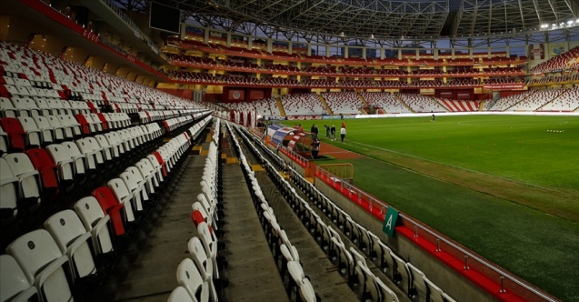 TFF'nin kararına göre stadyum kapasitelerinin yüzde 50'si oranında seyirci alınacak!
