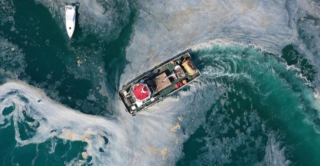 Bakan Kurum ''Toplam 9 bin 394 metreküp müsilajı Marmara Denizi'mizden temizledik.''