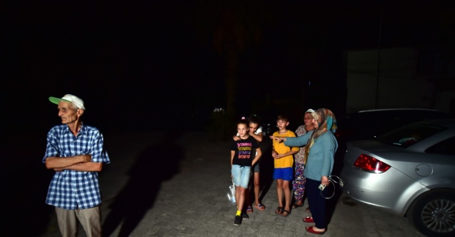 Akyaka’da aileler termik santralin çevresinden tahliye edilenleri bekliyor