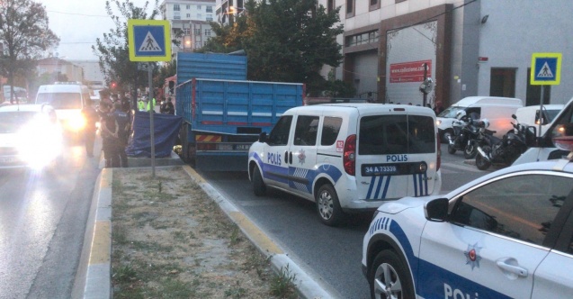 Bağcılar’da pazardan dönen yaşlı kadın kamyonun altında kaldı
