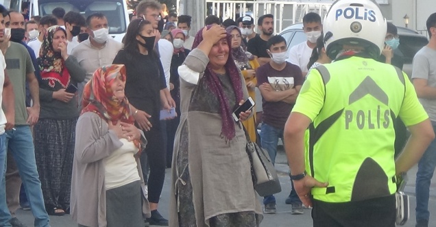 Bolu’da 4 bloklu apartmanın çatısı alev alev yandı