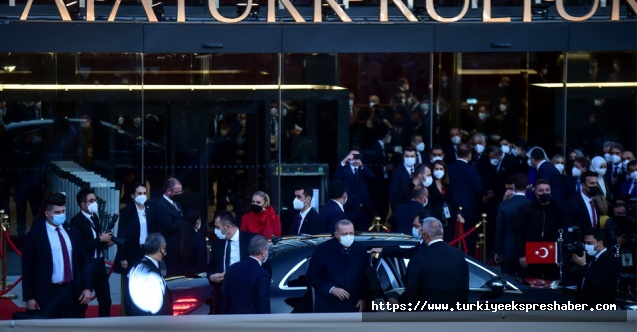 AKM açıldı! Kültür Bakanı Ersoy: “AKM’yi İstanbul’umuza armağan ediyoruz”