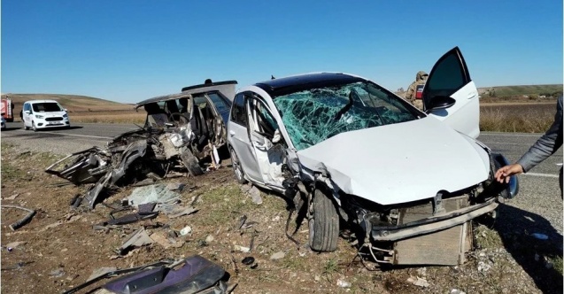 Diyarbakır’da kaza: 2 ölü, 1 yaralı