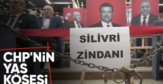 CHP'nin kurultay salonunda zincir ve kelepçeler