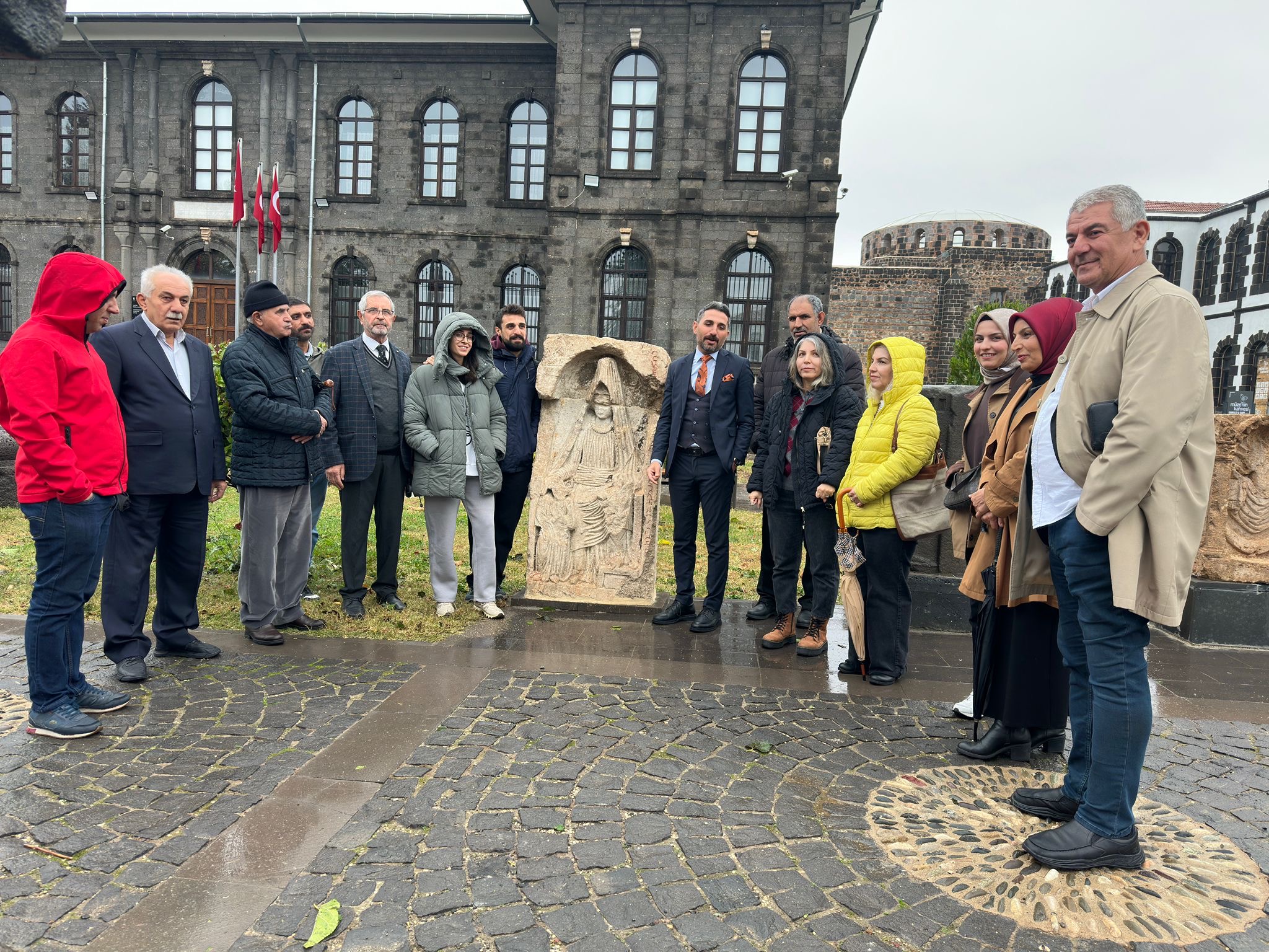 Diyarbakır Öğretmen Akademileri – Şehir ve Kültür Akademisi Bu Hafta “Şehir ve Hafıza İlişkisinde: Müzelerin Rolü” Temasını İşledi