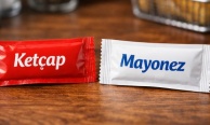 Tek kullanımlık ketçap, mayonez ve şeker paketleri yasaklanıyor  Tek kullanımlık ketçap, mayonez ve şeker paketleri yasaklanıyor
