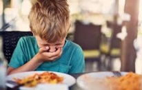 Yaz aylarında zehirlenme riskine karşı dikkat edilmesi gereken 5 gıda