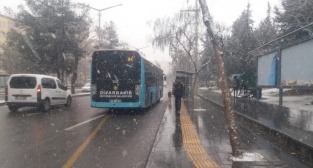 Diyarbakır beyaza büründü