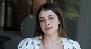 Gamze Erçel sosyal medyanın diline düştü!