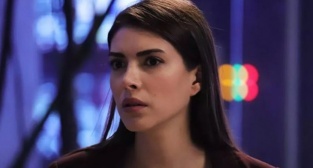 Teşkilat dizisinin Zehra'sı tatil pozlarıyla...