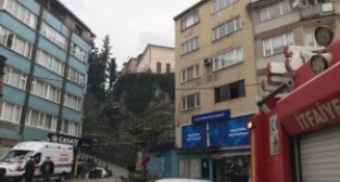 BURSA - Meydana gelen heyelan nedeniyle bazı evler boşaltılıyor (2)