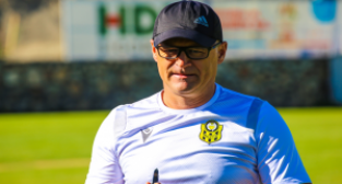 MALATYA - Yeni Malatyaspor Teknik Direktörü İrfan Buz, transfer çalışmalarını sürdürdüklerini söyledi