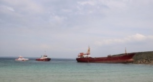 Çanakkale'de Karaya oturan gemi kurtarıldı!