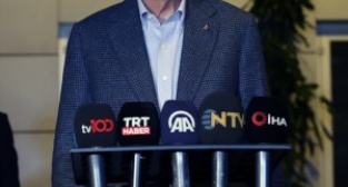 İSTANBUL - Cumhurbaşkanı Erdoğan, işçilerle iftar yaptı