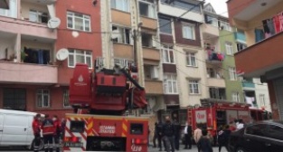 İSTANBUL - Sultangazi'de yangın