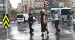 İstanbul’da sağanak yağış etkisini göstermeye başladı