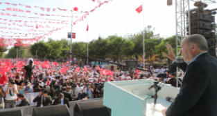 Cumhurbaşkanı Erdoğan, Diyarbakır’da 2.5 milyar liralık yüzlerce eserin açılışını yaptı