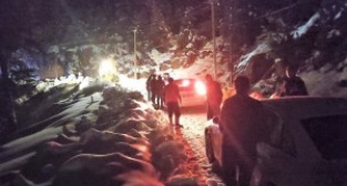 Kar yağışı Antalya’yı etkisi altına aldı, mahsur kalan vatandaşlar tek tek kurtarıldı