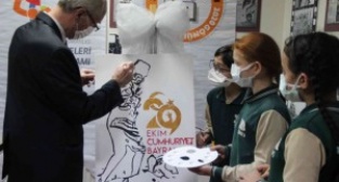 Tarih ellerinde yeniden canlandı