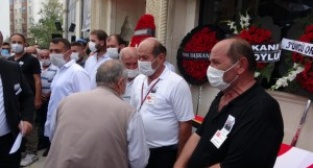 Trabzon şehidini dualarla son yolculuğuna uğurladı