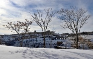 Elazığ'da kar yağışı tarihi Harput Mahallesi ve Hazar Gölü çevresini beyaza bürüdü