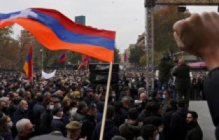 Ermenistan muhalefeti yeniden sokağa indi