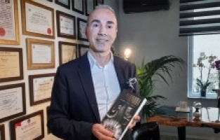 Gece-gündüz çalışıp dördüncü kitabını çıkardı