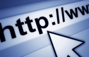 Web sitesi üzerinden 102 kişiyi dolandırdı, soruşturma ve yargılama aşamasında mağdurların zararını giderdiği için cezası ertelendi